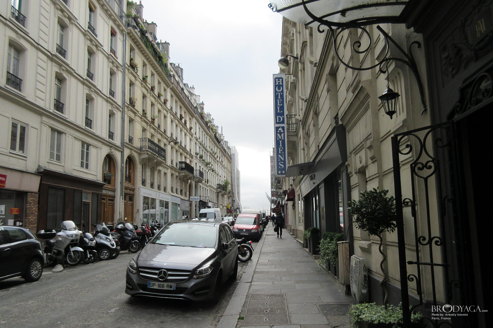 Rue des Deux Gares, Paris